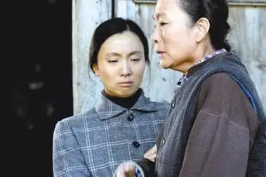 《春草》电视剧《春草》的导演郑晓龙昨天带领奚美娟,王雷,林妙可等