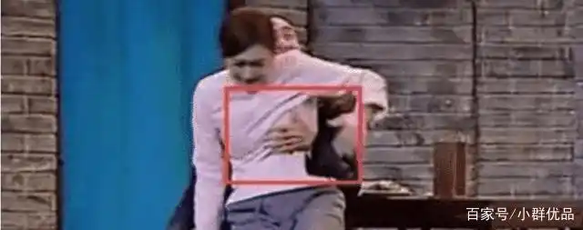 女明星被吃豆腐却只能若无其事,她的做法让人拍手称快