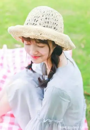 美女图:笑容甜美的清纯女孩