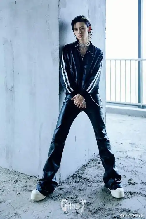 小鬼狼少年造型#第一眼感觉上去就是非常的霸气,狼少年造型很适合