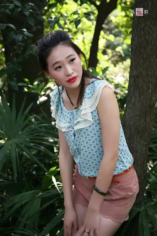 3/10) 3 赞 0 收藏 3 评论 青春的气息(陈思羽) 手机看图集 作品简介