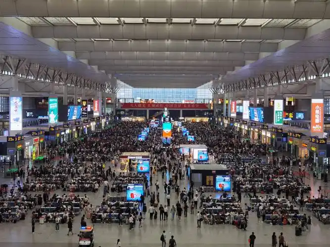 虹桥火车站候车大厅 受访者 供图