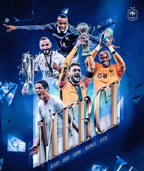 去年金球先生本泽马也在法国国家队感恩的海报之中