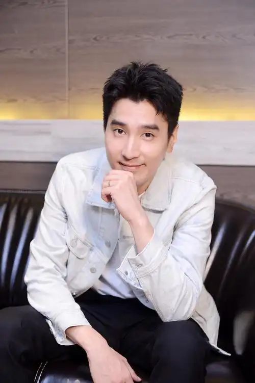 大明星请回答|赵又廷:不介意被叫作"咆哮帝" 有女儿后很享受家庭生活