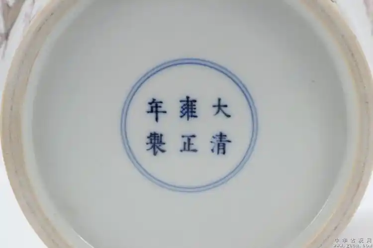 清代,"大清雍正年制"款粉彩花鸟纹梅瓶