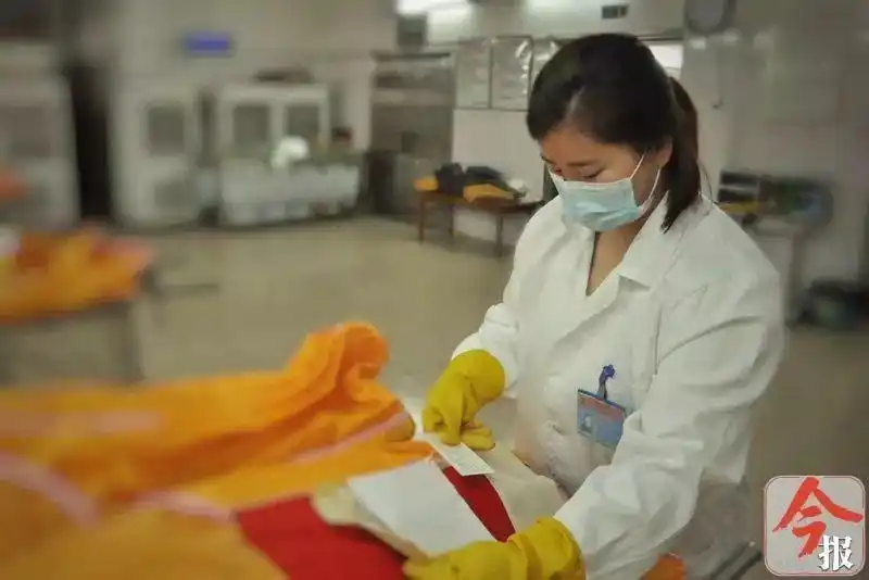 柳州90后殡仪馆化妆师干这行7年她每天的工作你想象不到