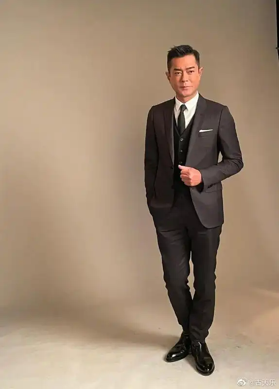 古天乐在微博发文表示,最近留意到在南美国家玻利维亚出现外星人事件