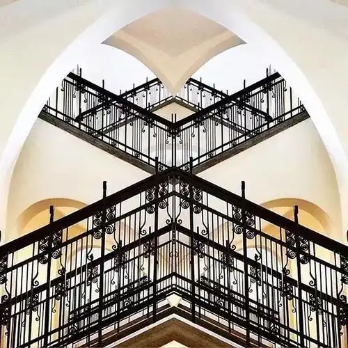 磨金石教育摄影技能干货分享|美到极致的对称式构图