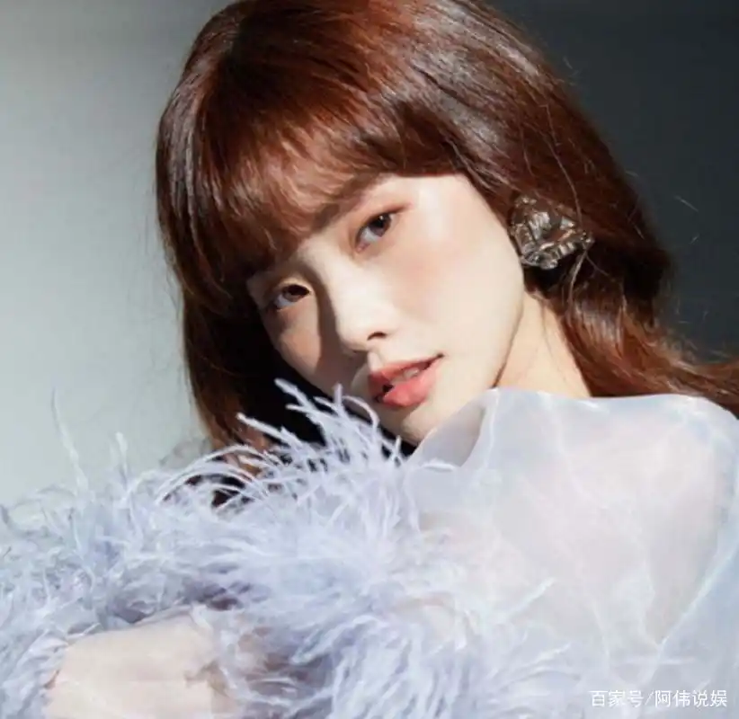 井迪儿视频里的宝宝是谁,她是凭借那一首歌被网友关注的