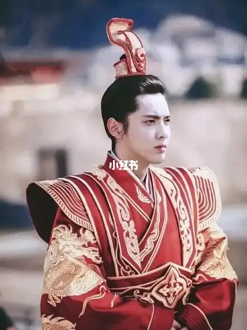 红衣凡/没有烦,只有凡_吴亦凡_娱乐_明星娱乐资讯