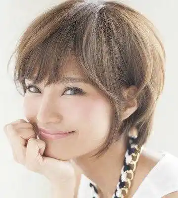 鹅蛋脸女生适合的短发发型这几款助你秀出迷人鹅蛋脸