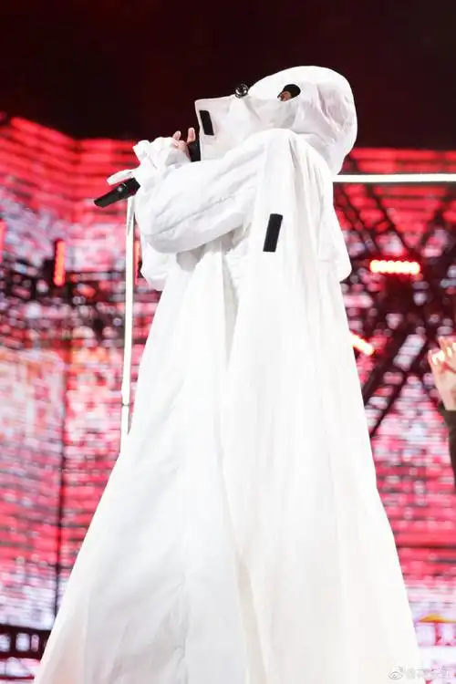 华晨宇yu太绝了太绝了～这角度也好牛啊,[锦鲤附体]还有这个衣服的