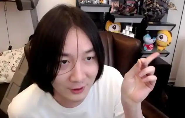 张大仙受刺激了直播不停歇眼神都迷离了百万弹幕求睡觉