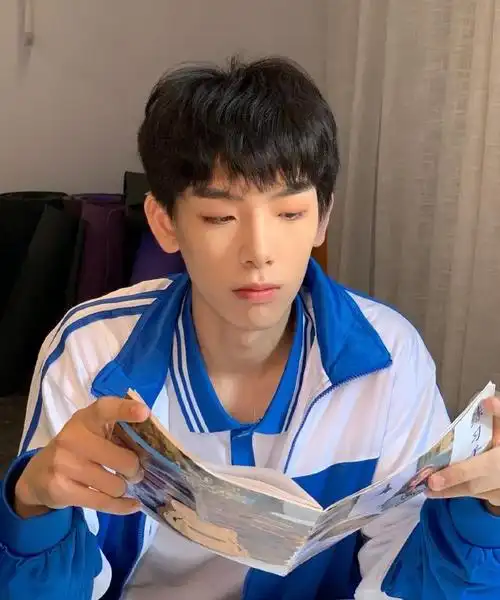 没认出来童星黄天崎长大居然成了ac雷曦翩翩少年很文艺