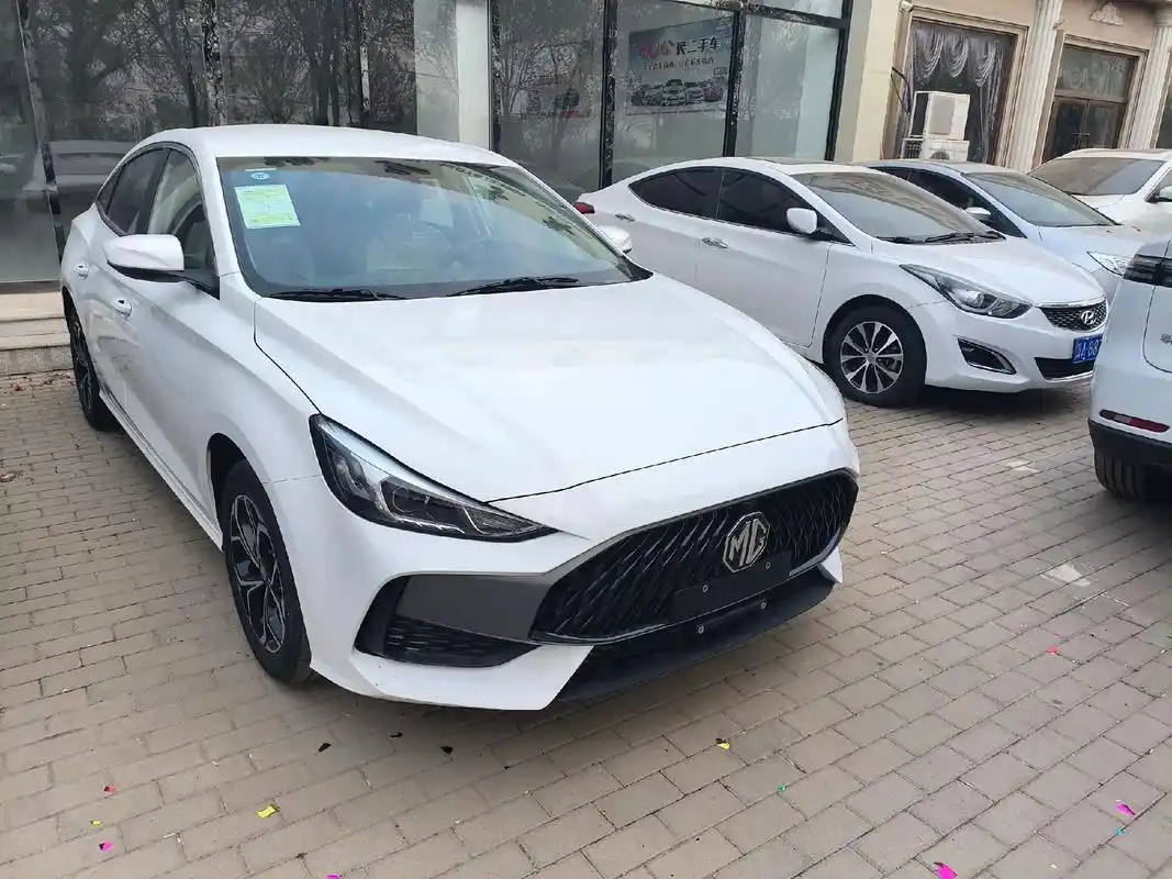 名爵五,小车真精神,代步首选只需五万多,咨询18931743 - 抖音