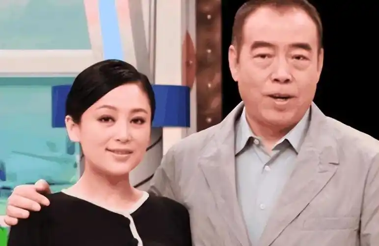 回顾倪萍和陈凯歌分手26年他娶娇妻生活圆满她再婚带痛做母亲