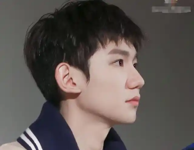 你喜欢剪了短发的王源吗,欢迎大家留言.