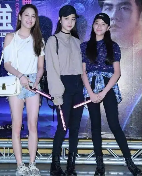 有一种遗传叫偏心遗传看看这几对明星家属的长相就明白了