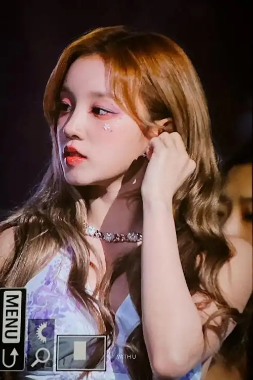 宋雨琦小狗纹身