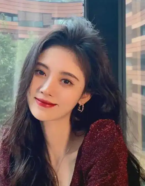 网友为其p掉胎毛刘海后,大脸盘子一览无遗|发型|脸型|妆容_网易订阅