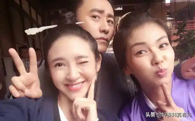 演员唐艺昕为什么改名,唐艺昕吴秀波是怎么一回事呢