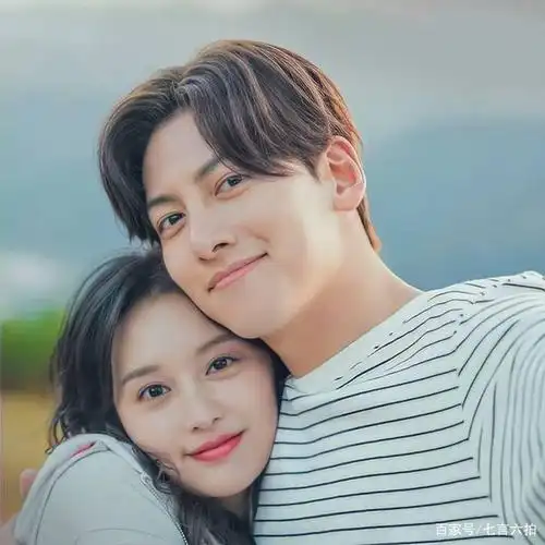 池昌旭闪婚了,海滩边认识的姑娘很特别,狗粮撒得太满离别也很快