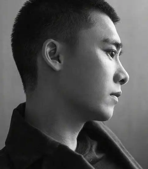 男士短发造型2022寸头,妥妥的硬汉的气质_发型造型_宝妈时尚生活网