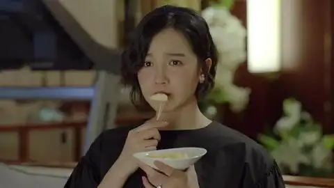 蒂娜发现小宇 送的香水有麝香 小别离 精彩花絮