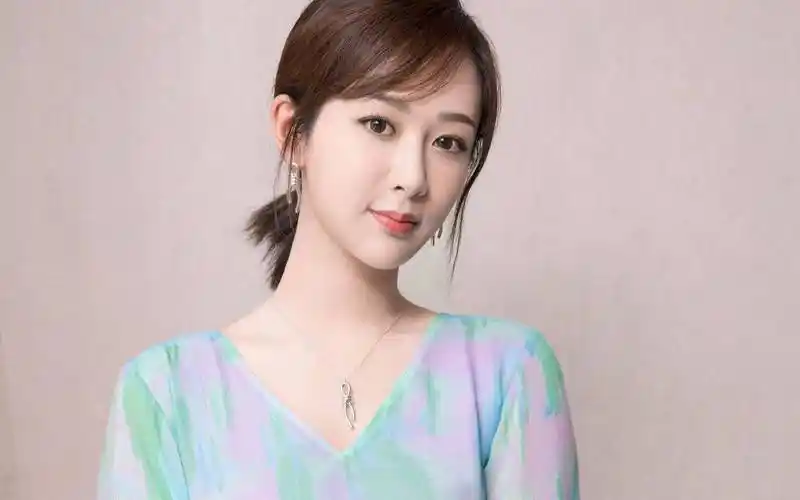 原创2024416娱乐资讯迪丽热巴杨紫杨超越易烊千玺白敬亭此沙何炅