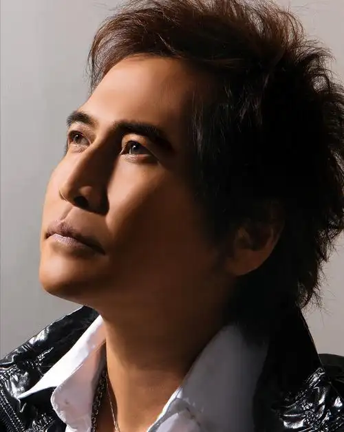 齐秦当年是做错了什么?迫使王祖贤息影去加拿大,终身未婚