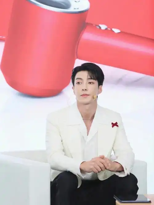 高瀚宇211210工作室微博更新