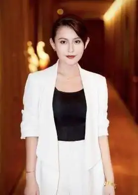 原创原创宁贵人热依扎产女当妈只字未提老公出月子就拍戏