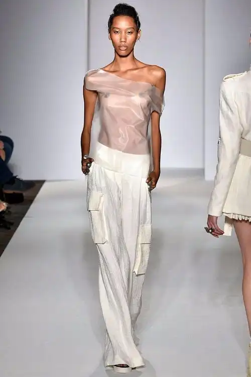 paulcostelloespring2017春夏伦敦时装周发布