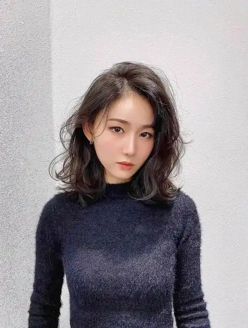 2022发型发色造型烫推荐