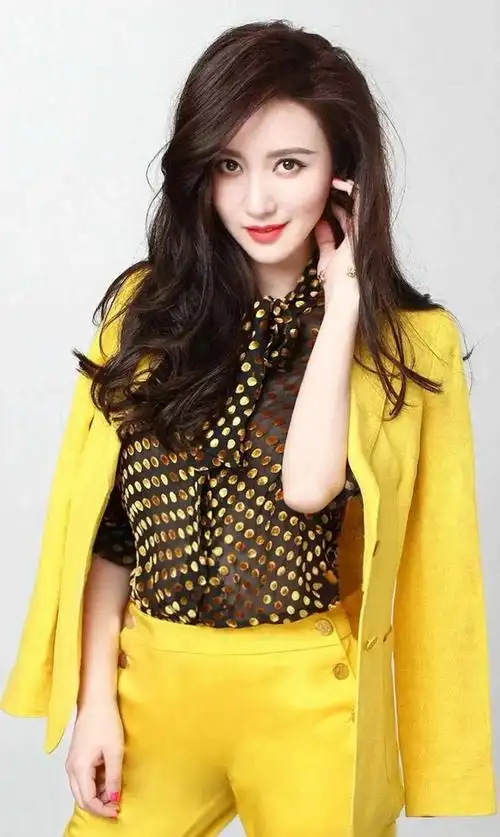 张萌中国内地女模特演员制片人主持人钢琴教师歌手