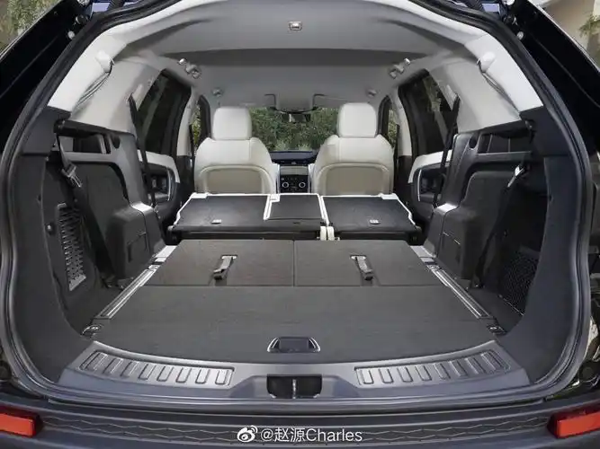 路虎发现运动版在颜值上超越了发现就是这个7座有点鸡肋