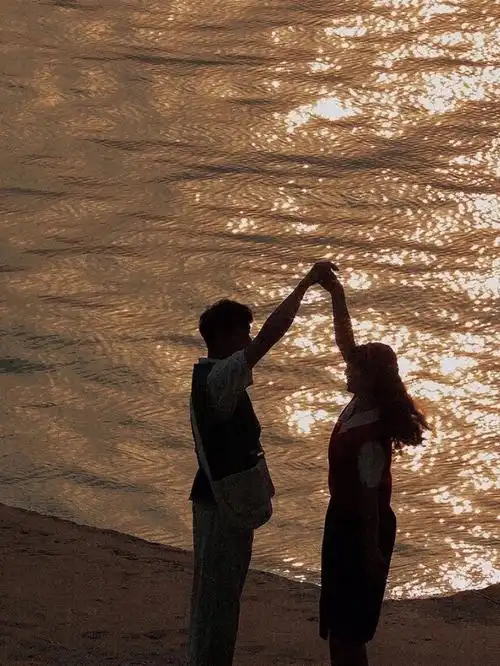 热门  #情侣屏保  #手机壁纸  #今日壁纸  #情侣  #ins