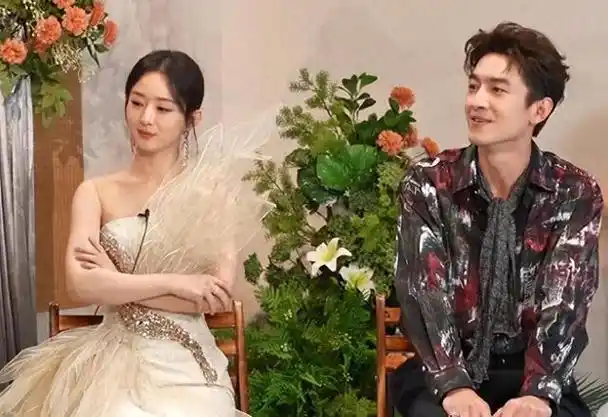 一张合照戳穿了赵丽颖资源降级的真相导演徐兵眼光太毒辣