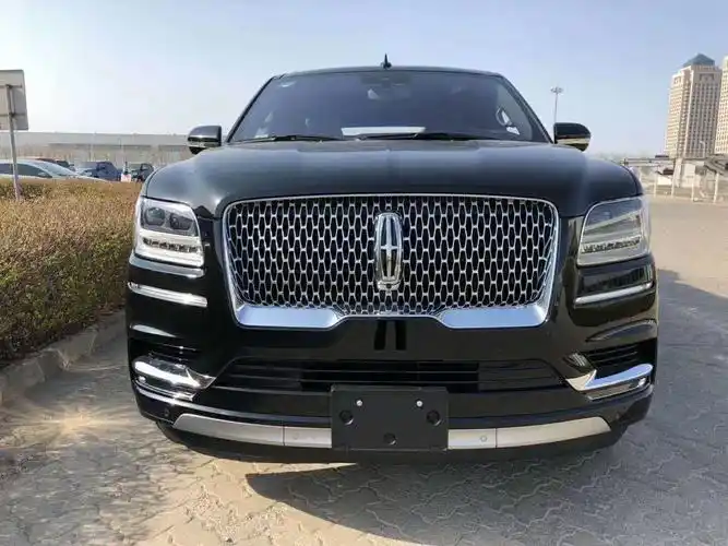 18款林肯领航员3.5t大批量现车报价优惠 18款领航员的内饰实拍