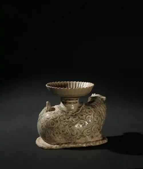 宋代耀州窑犀牛望月灯