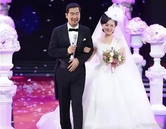 67岁邓婕近照,离婚协议成她一生的痛,养女越长越像丈夫张国立