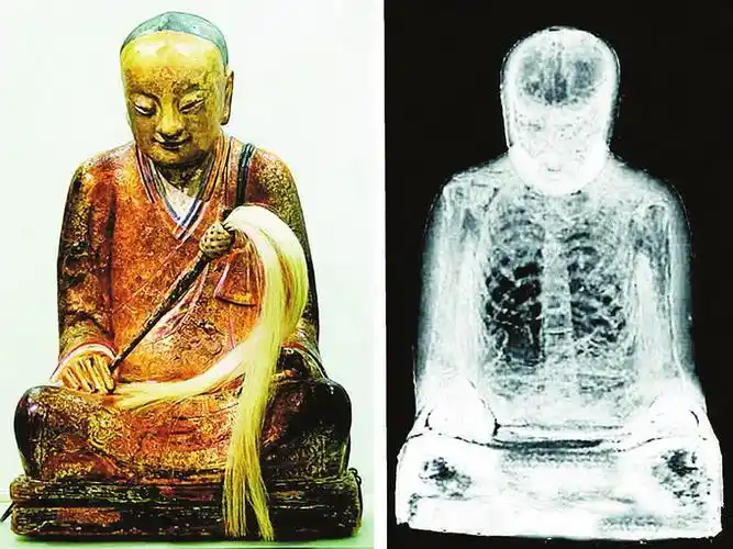 福建村民向荷兰藏家奥斯卡·范奥弗里姆追索章公祖师肉身像一案举行