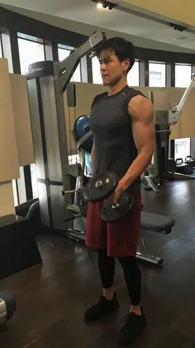 晚年租男神彭于晏带我健身