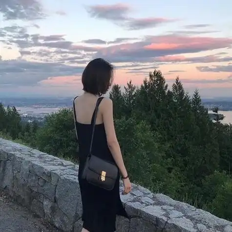 短发背影头像真实照片