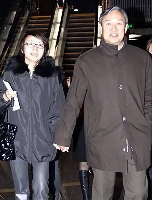 瞒了23年的宋丹丹女儿,比巴图优秀好几倍,如今已是"华人骄傲"_赵婷