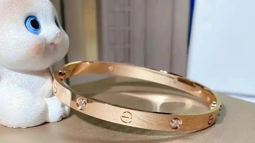 卡地亚的手镯保值吗回收价格一般多少