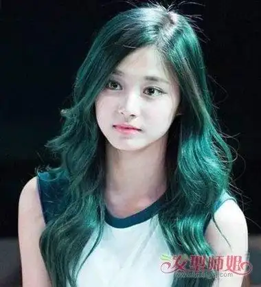 闷青色头发褪色后图片黑色头发直接染闷青色