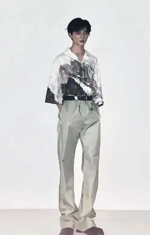 好羡慕马嘉祺的腿