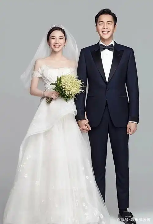 张若昀唐艺昕在爱尔兰神秘城堡举行婚礼,结婚登记费只需6块钱