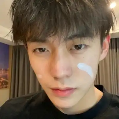 男生头像/余庆伟